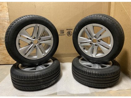 68348 1 5h0601025 sada diskov r16 a pneumatík vw golf