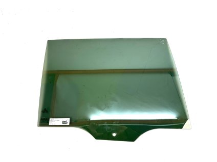 201708 5ta845026a sklo pravých zadných dverí vw touran