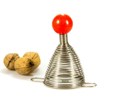 5081 pruzinovy louskacek na orechy 1