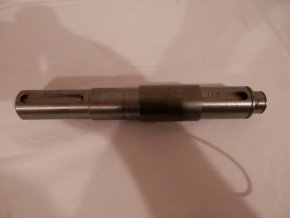 Hriadeľ do prevodovky na miešačku M 60 - M 80