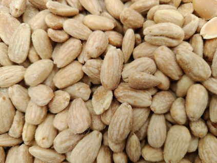 Mandle blanžírované pražené solené 300g