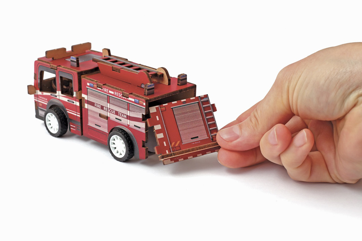 Dřevěný 3D model Hasiči 1