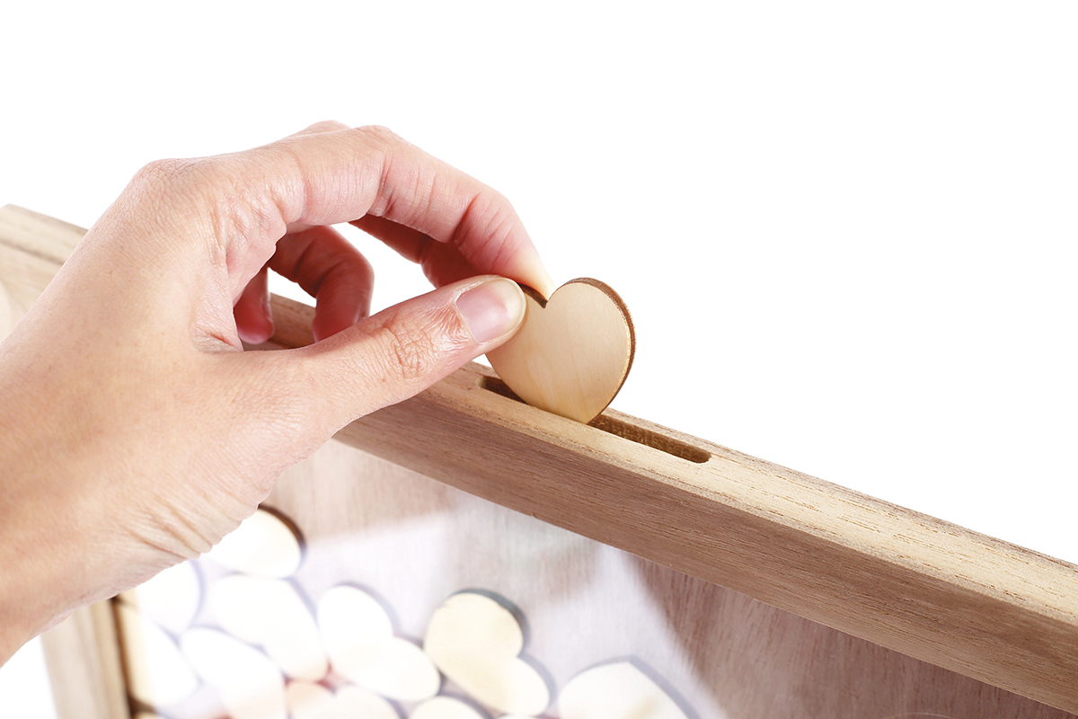 Svatební obraz na vkládání dřevěných srdíčkek 100 zpráv 2