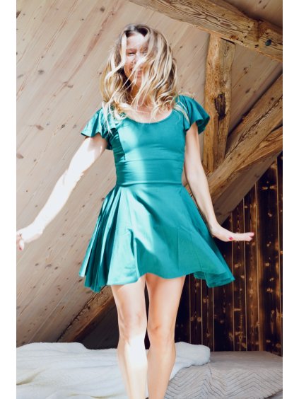 zelené šaty s volánkami judita berkova bali kolekce DSC08404