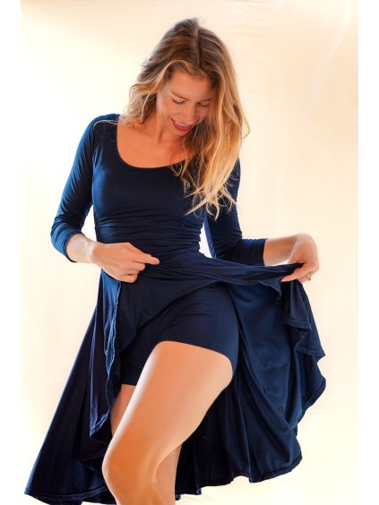 královsky modré šaty z bali judita berkovaDSC06050