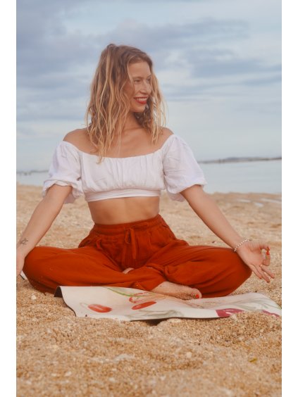 terakota kalhoty na meditaci judita berkova baliterakota kalhoty na meditaci judita berkova baliDSC00705