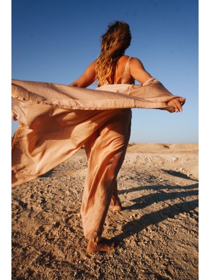 zlatý pouštní set královna ze sáby judita berkova kolekce podzim 202ř 10