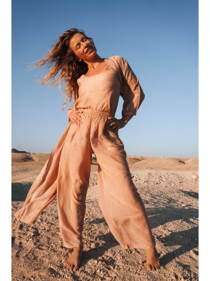 zlatý pouštní set královna ze sáby judita berkova kolekce podzim 202ř 15