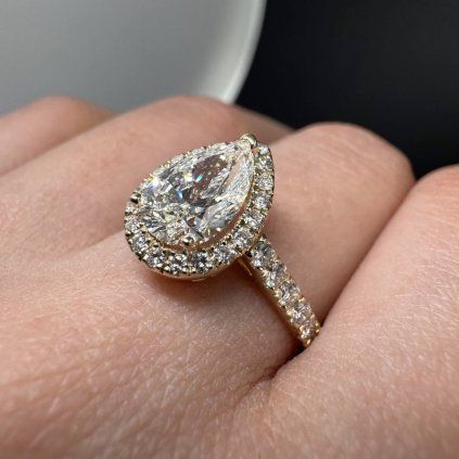 Prsten s diamanty