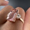Prsten s morganitem a diamanty