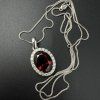 Náhrdelník s červeným granátem