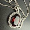Náhrdelník s červeným granátem