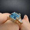 Prsten s topazem a diamanty