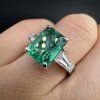 Prsten se smaragdem a diamanty