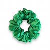 Moni saténová gumička do vlasů scrunchie zelená S 1