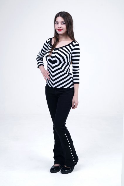 pruhovaný top s láskou na bříšku 1