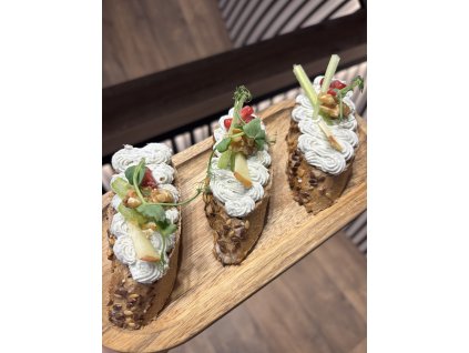 Kanapka třená niva