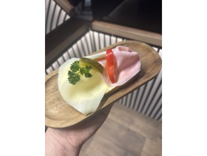 Chlebíček šunka, sýr na másle