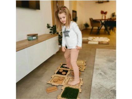 hmatové podložky pro chůzi naboso