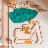 Stavební sensory play set s dřevěným bagrem a razítky