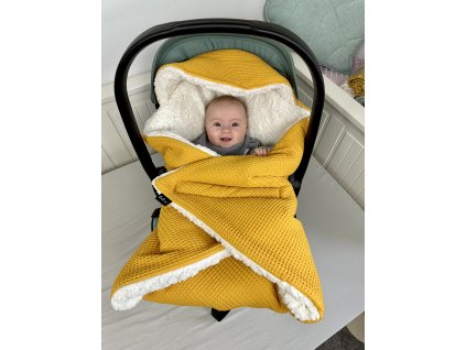 Fusak do autosedačky beránek a YELLOW WAFFLESS