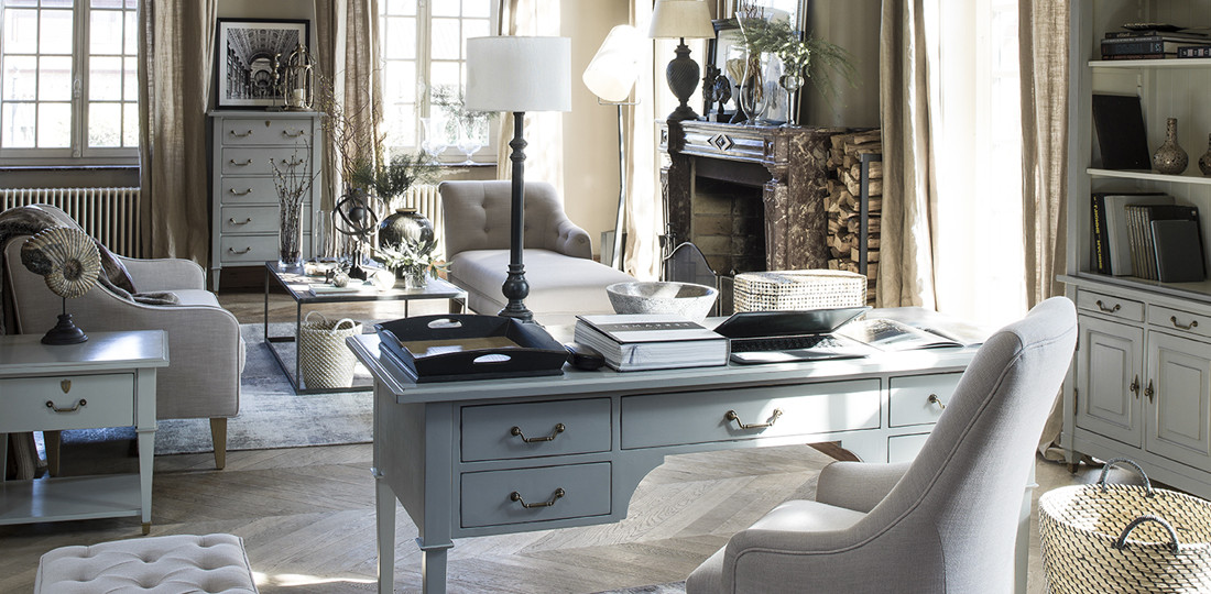 WIE MAN DAS WOHNZIMMER FÜR DIE ARBEIT ANPASSEN KANN