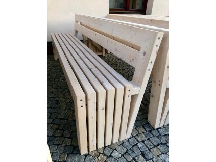 Lavička s opěradlem