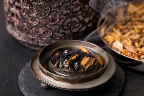 Vykuřování na žhavém uhlíku