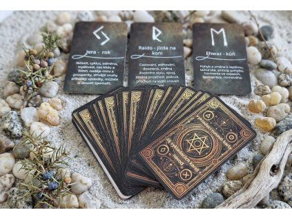 Runové vykládací karty  Vyrobeno v dílně Lanas