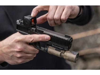 new from vortex venom enclosed micro red dot sight