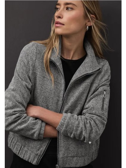 6ebb51e1 b591 4724 a339 7d468071f3d0