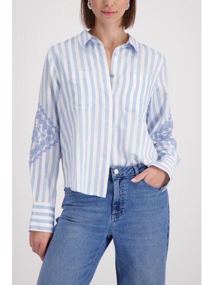 410252 739 Model Front 1200