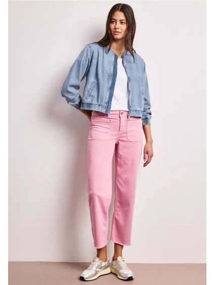 8b311035 dc6c 46d8 be10 8f63d9d70d43