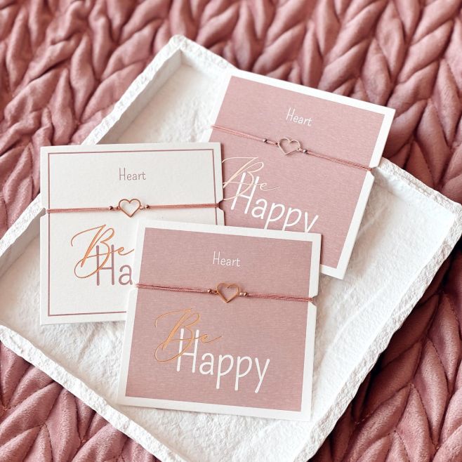 Kolekce Be Happy🩷Moc jste si ji oblíbili. Náramky, které jsou kvalitní a elegantní za skvělou cenu pouze 249 Kč. A navíc...