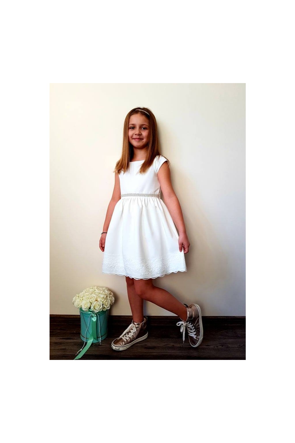 Dívčí šaty bílé