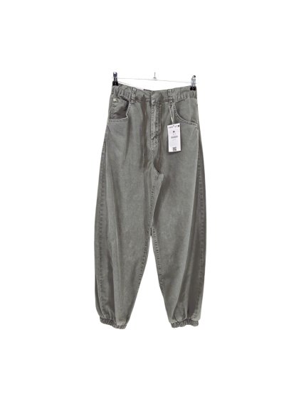 šedé široké jogger kalhoty  BERSHKA