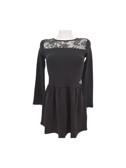 černé pružné šaty GUESS