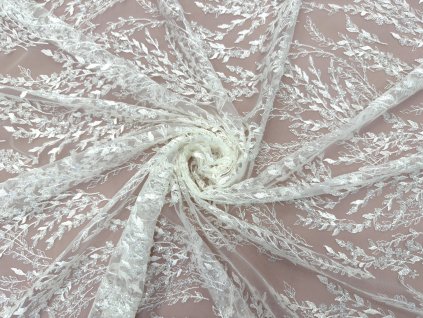 Vyšívaná krajka ivory s flitry na tylu - K2549