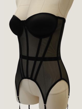 Třeba se bude někomu hodit na Valentýna ❤️ 😁 Korzet byl šitý na zakázku, ale klientka dlouhodobě nereaguje na zprávy,...