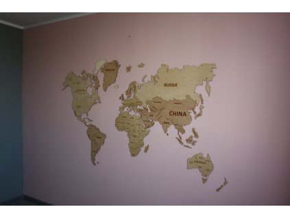Dřevěná nástěnná mapa světa
