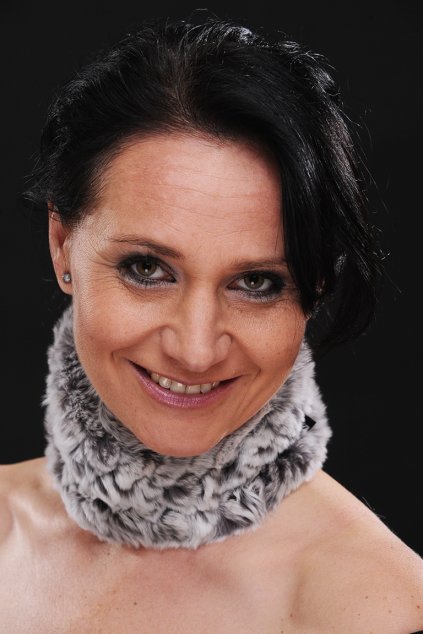 Králičí nákrčník LASENKA GRAY SILVER1