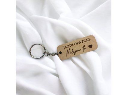 Drevená kľúčenka