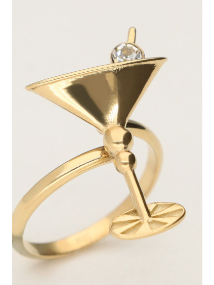 starry ring cocktail close up