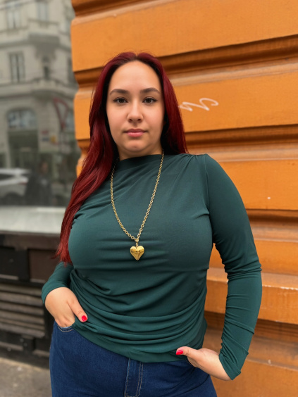 Facetune 02 09 2025 17 09 57