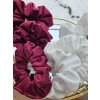 Sametové scrunchies
