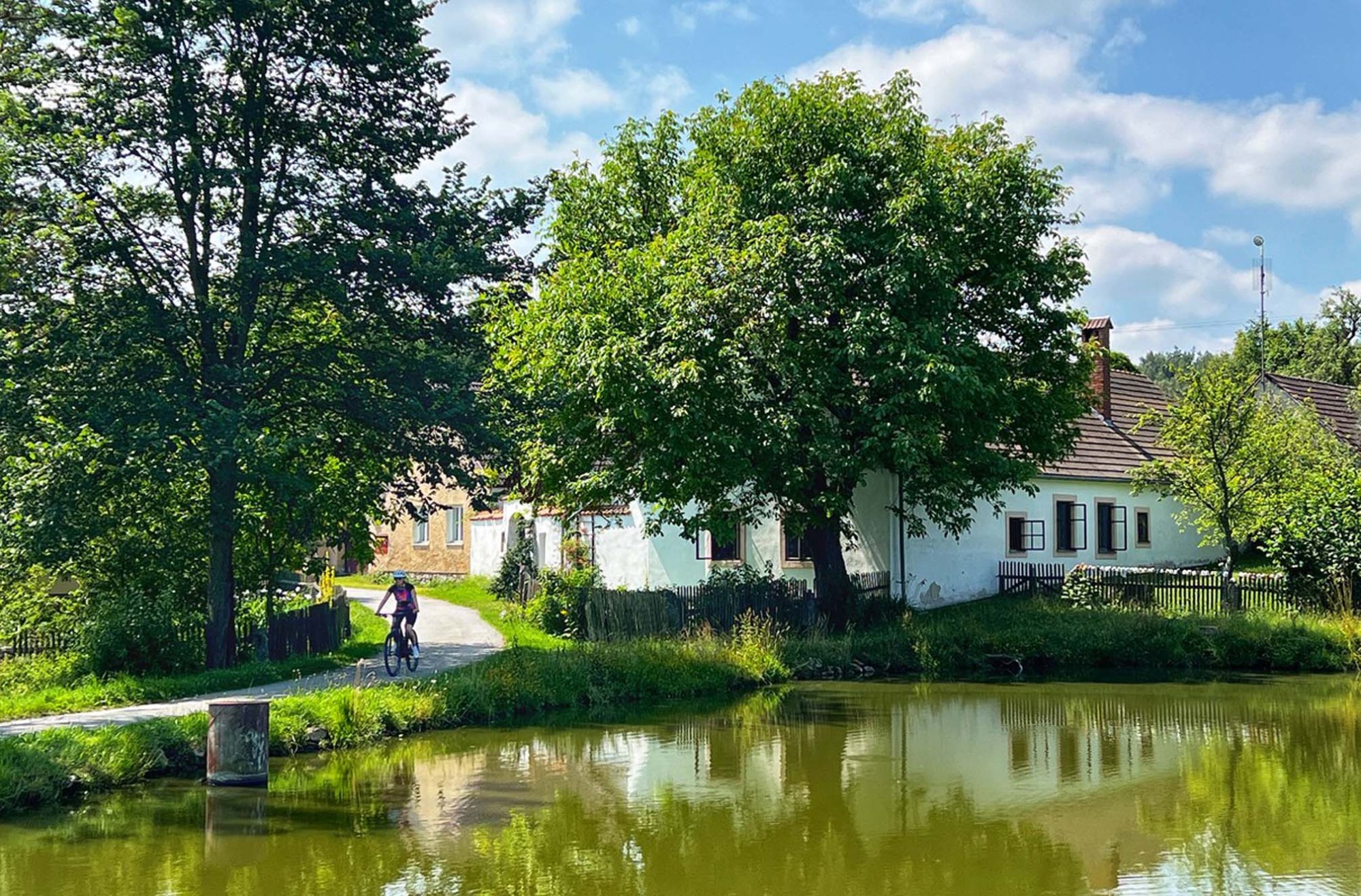 Romantika České Kanady ze sedla kola