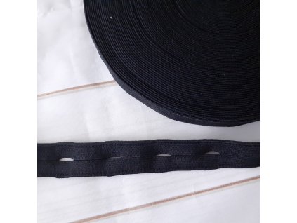 Guma, pruženka s dírkami (knoflíková guma) 18 mm černá