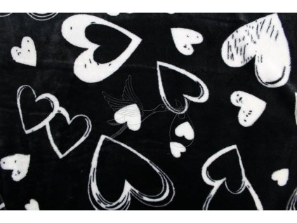 26022 flanel fleece vzorovany bila srdce na cerne