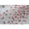 14283 1 ruzovi motylci na bile bavlnene platno de luxe sire 240cm