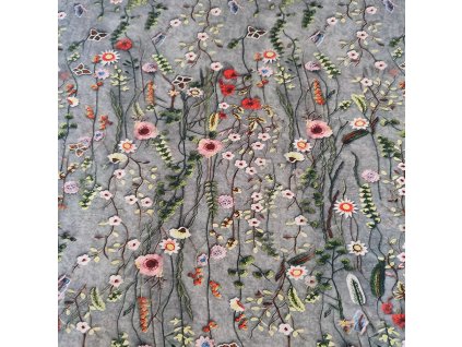 Úplet kvety na sivom